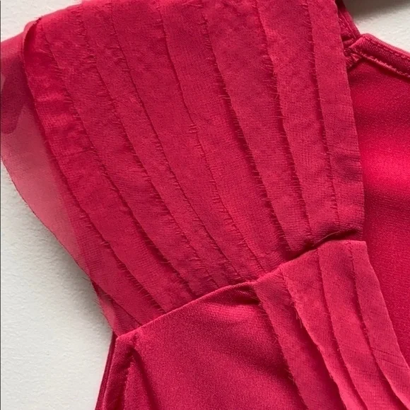 SALE. East 5th Blouse Size Small - Picture 7 of 9